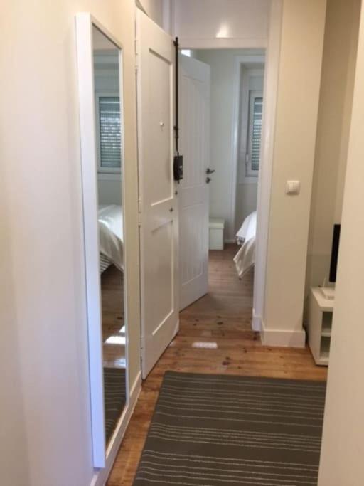 Unique Monsanto View 2 Bedrooms In Campolide Apartment Lissabon