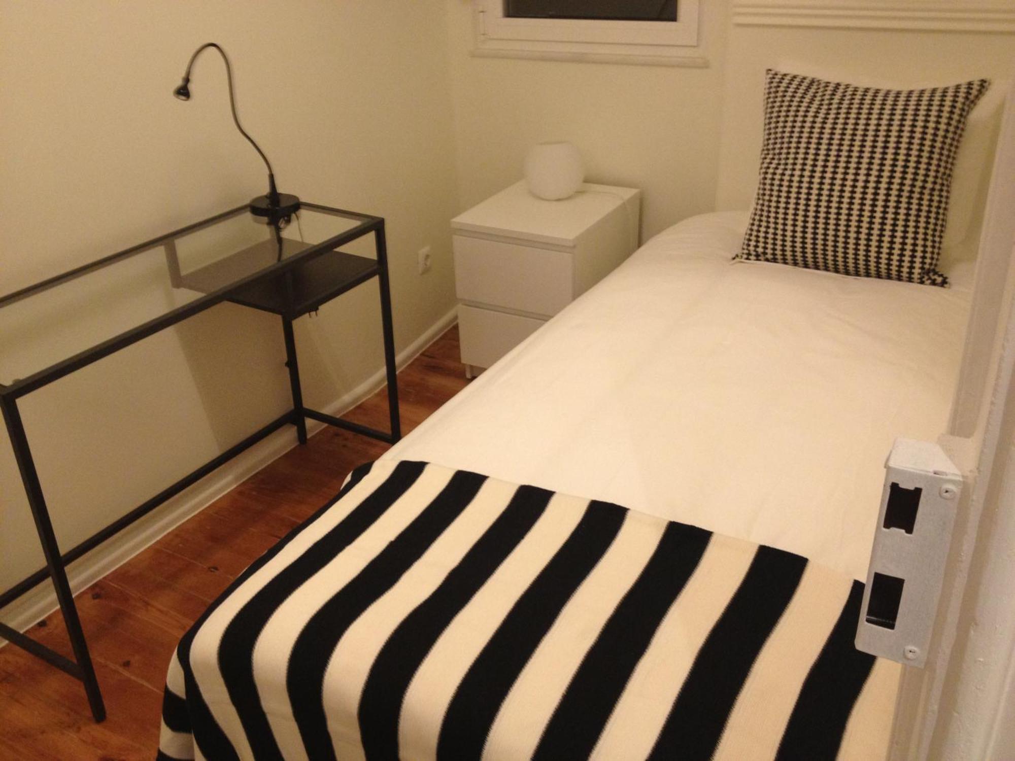 Unique Monsanto View 2 Bedrooms In Campolide Lissabon